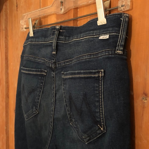 Cropped Mid-Wash Jeans - Picture 5 of 5